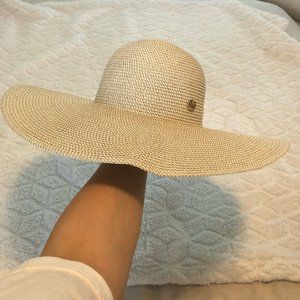 Adrienne Vittadini Metallic Straw Floppy Hat Brand New Without Tags